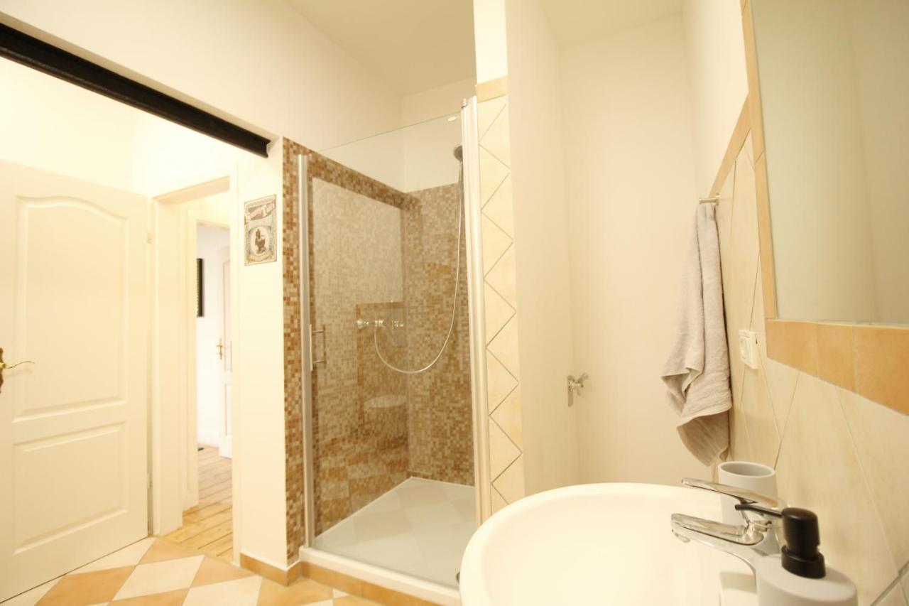 Secret Hideaways Zentrales Newyork-Designapartment Mit 2 Betten Nahe Messe L Flughafen 杜伊斯堡 外观 照片